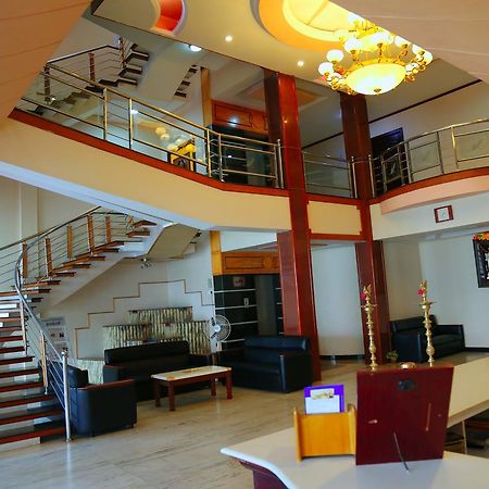 Hotel Vels Court Palni Kültér fotó