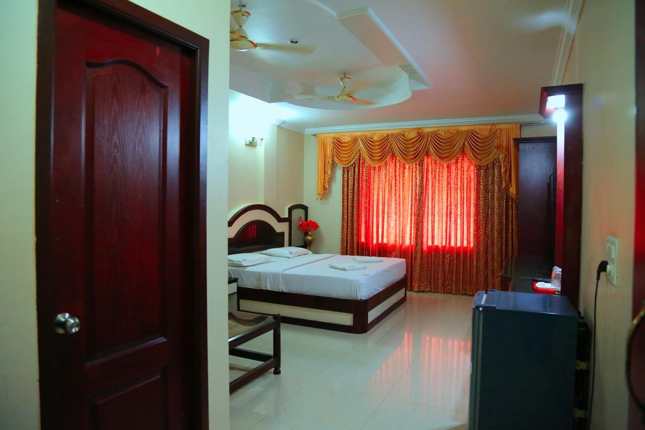 Hotel Vels Court Palni Kültér fotó