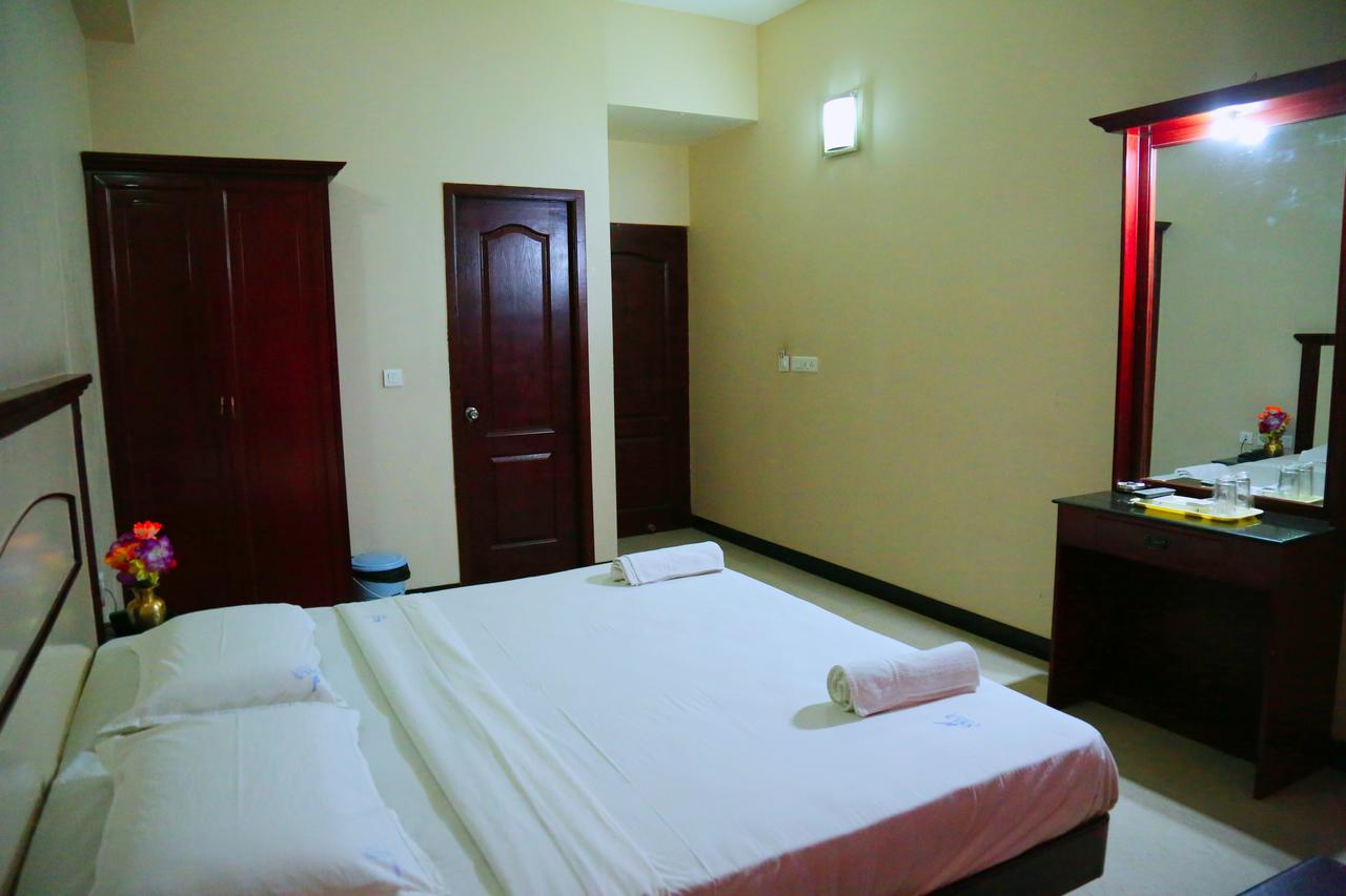 Hotel Vels Court Palni Kültér fotó