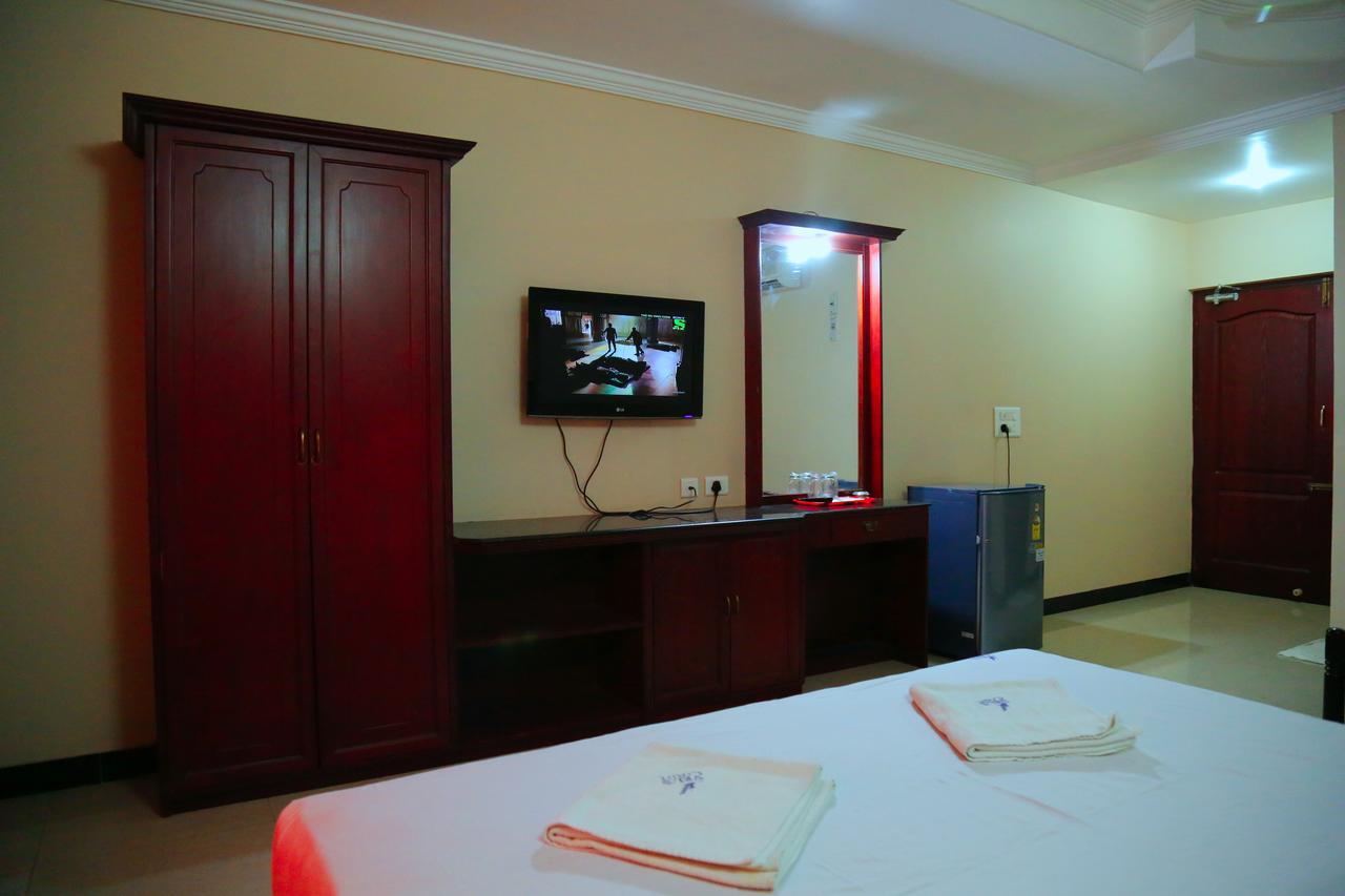 Hotel Vels Court Palni Kültér fotó