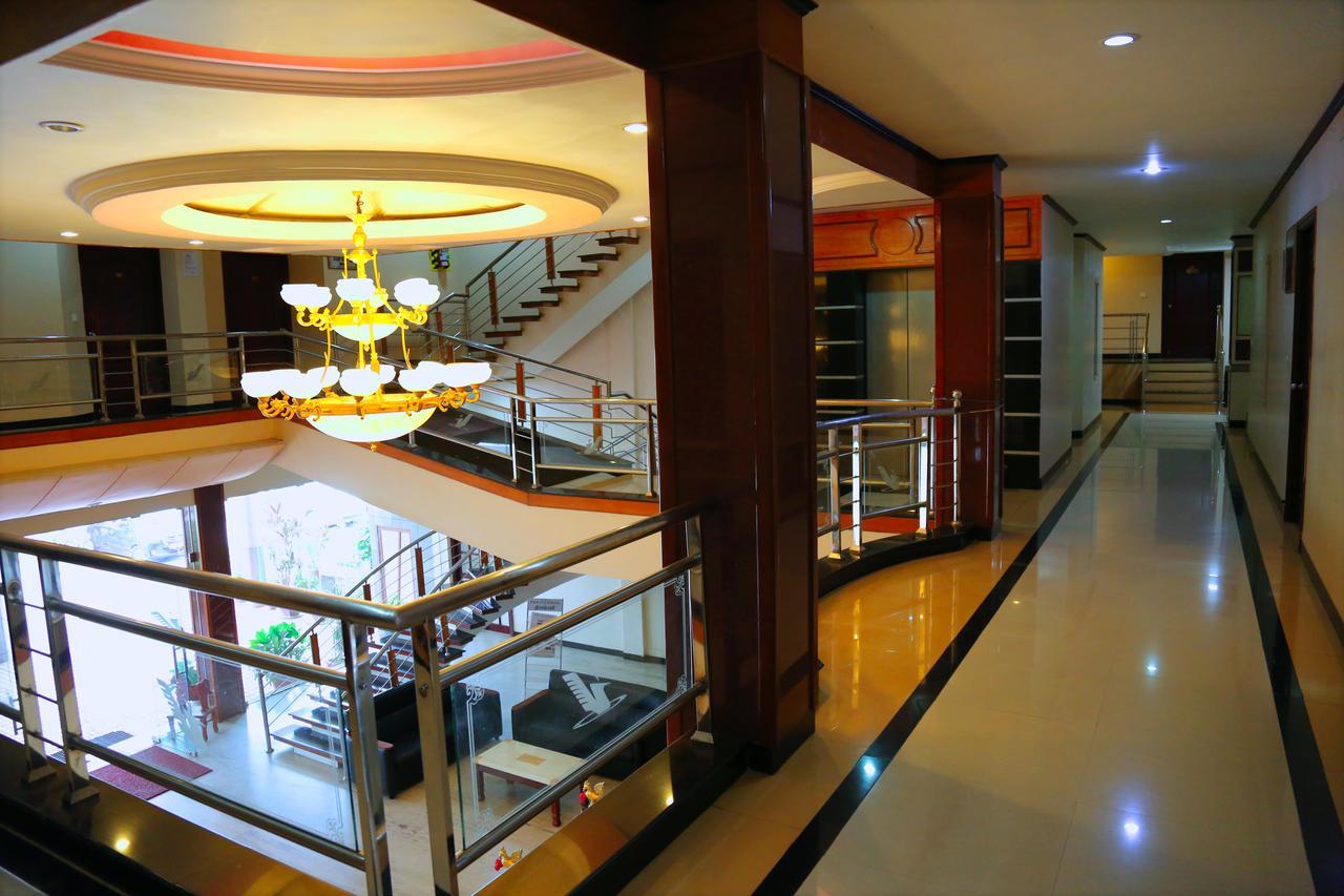 Hotel Vels Court Palni Kültér fotó