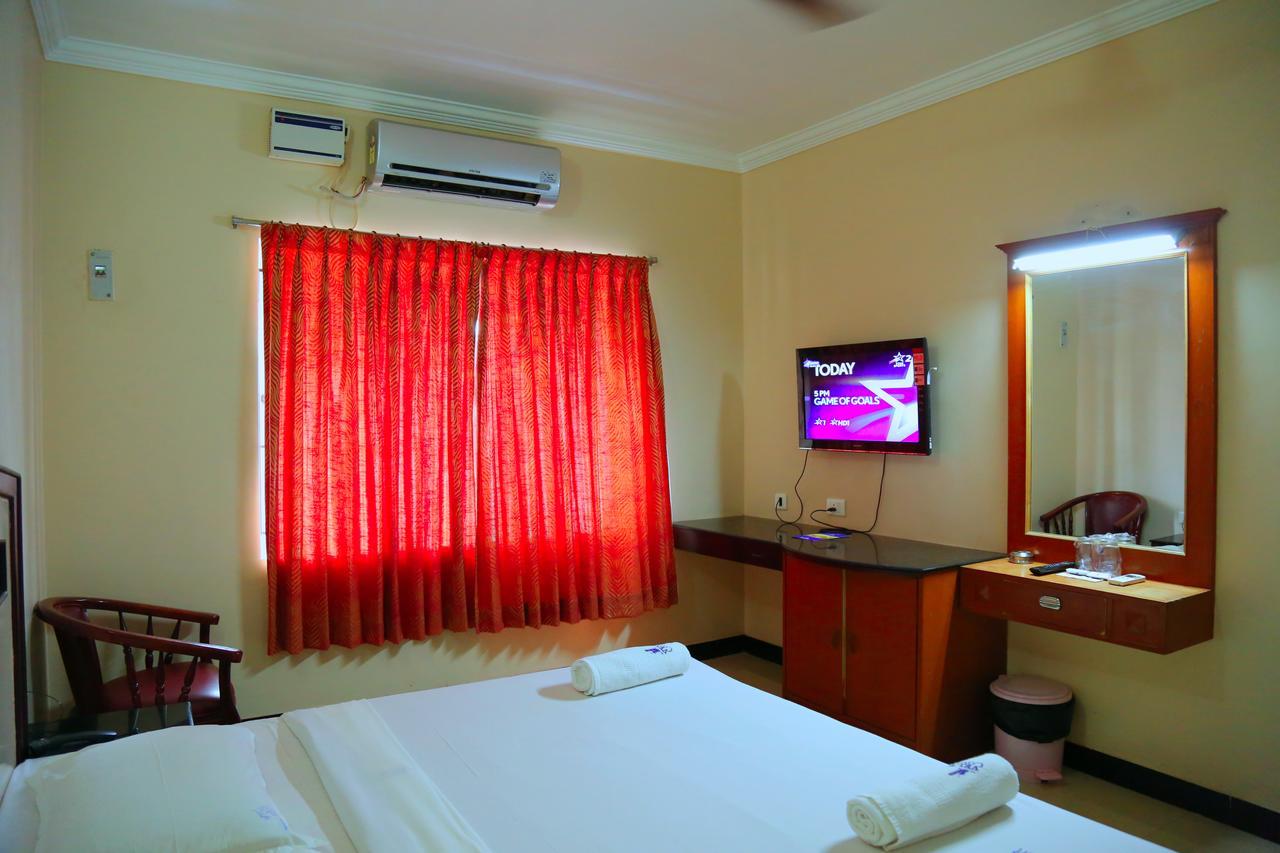 Hotel Vels Court Palni Kültér fotó